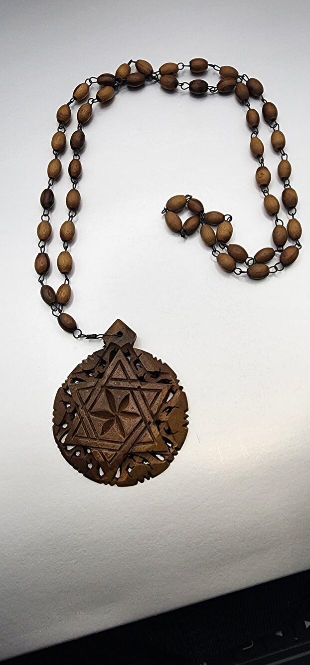 Vintage Hand Carved Wood Star of David Beaded Necklace Artisan Judaica